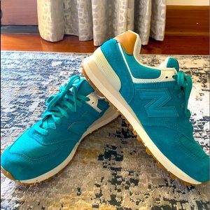 Women’s New Balance 574